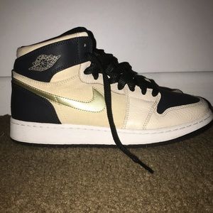 - Air retro jordan metallic